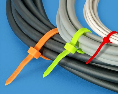 Стяжки нейлоновые 3.6x200мм хомуты 100шт. Стяжки нейлоновые 3.6x200мм хомуты 100шт.